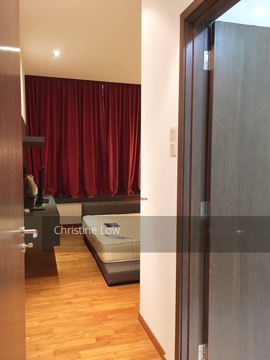 The Lakeshore (D22), Condominium #211226541